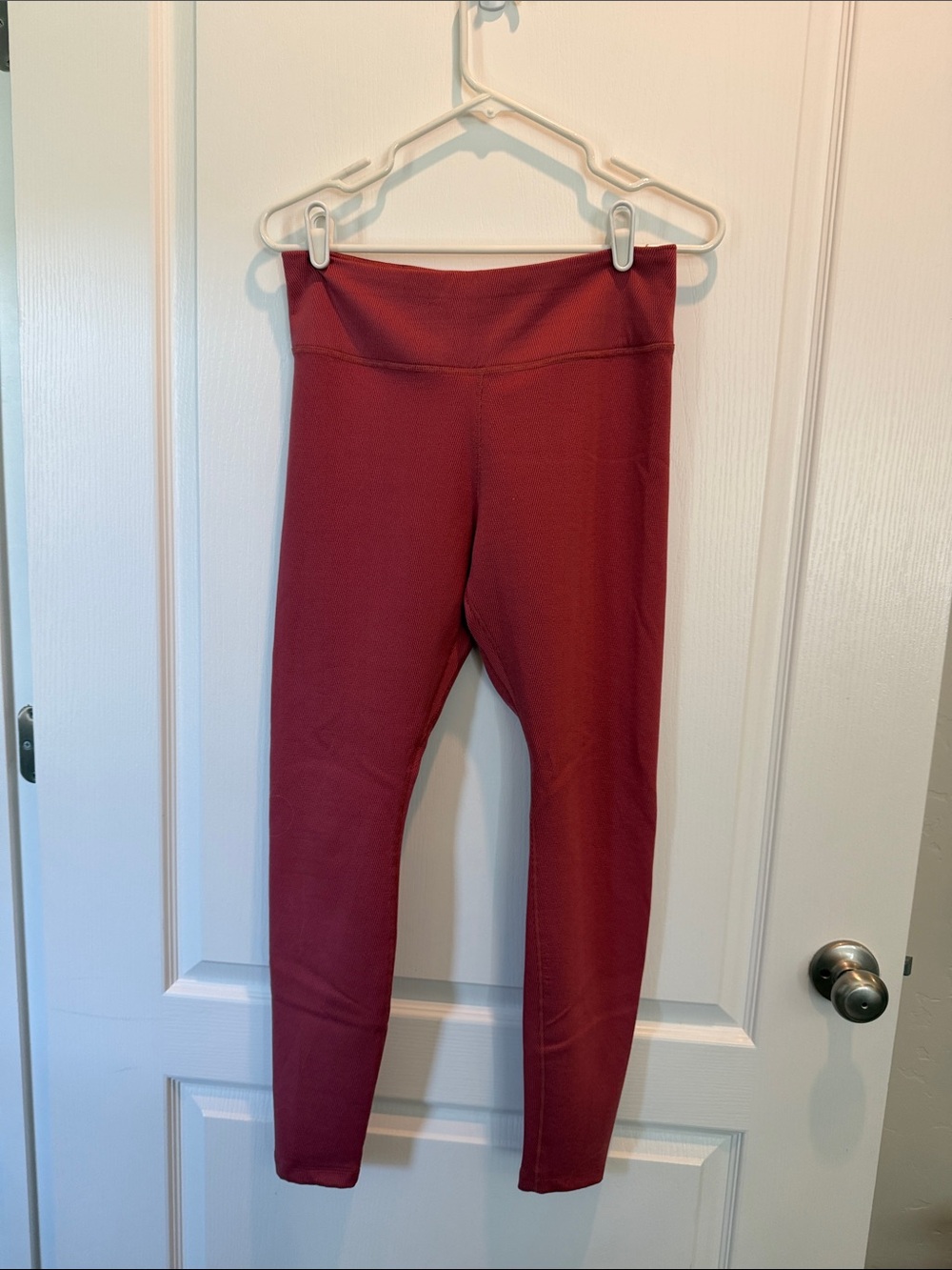Nike Women's Maroon High-Rise Leggings